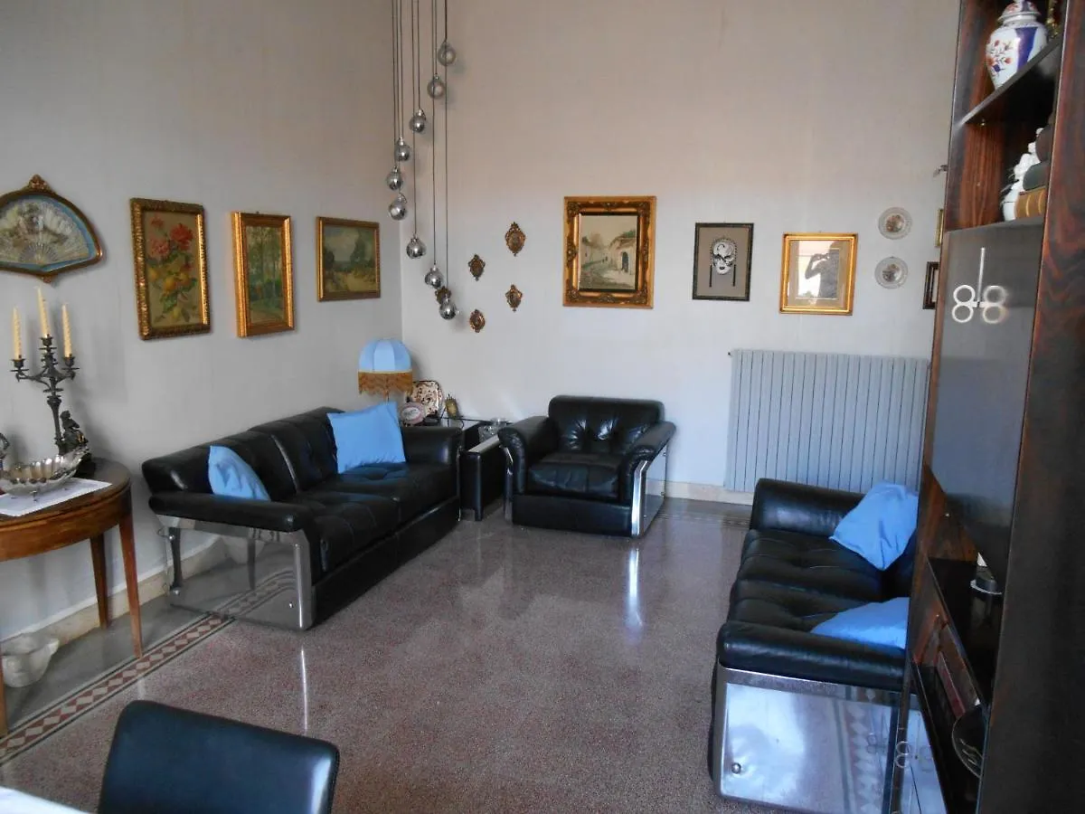 ** Oda ve Kahvaltı 4You Palermo İtalya